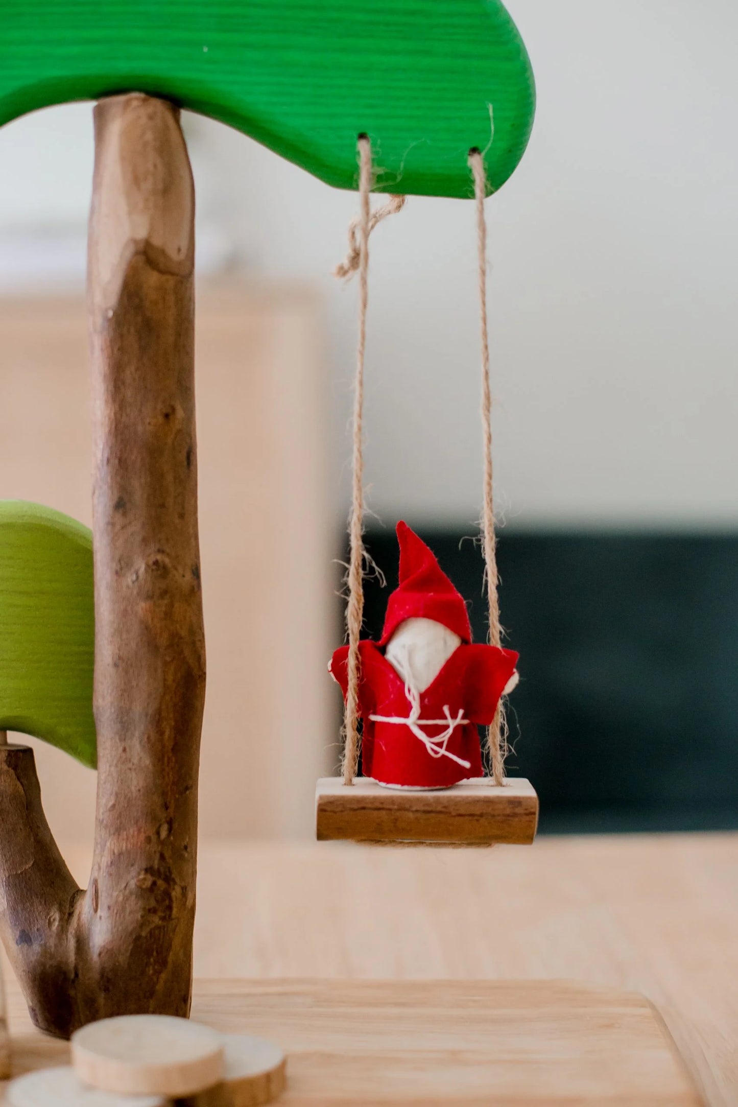 Qtoys Wooden Tree and Swing play set