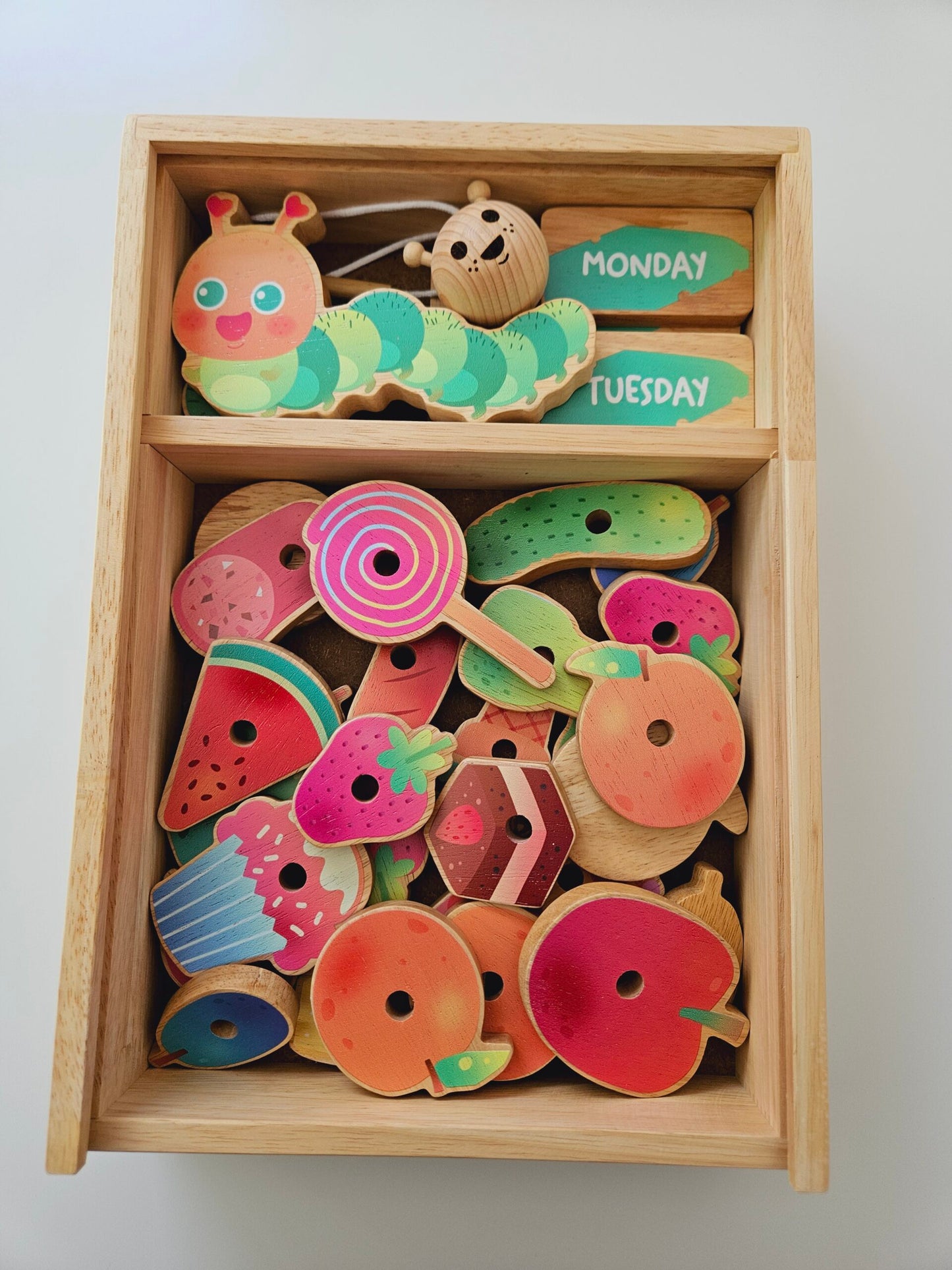 Qtoys Wooden Caterpillar Lacing Set