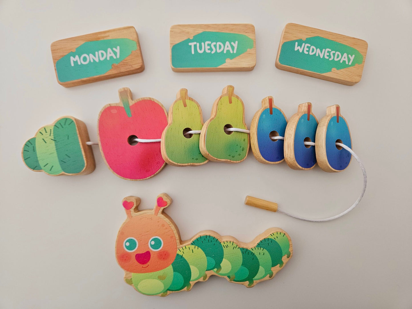 Qtoys Wooden Caterpillar Lacing Set