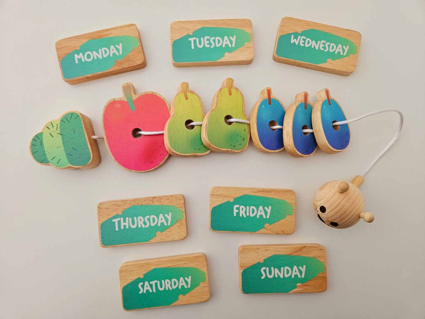Qtoys Wooden Caterpillar Lacing Set