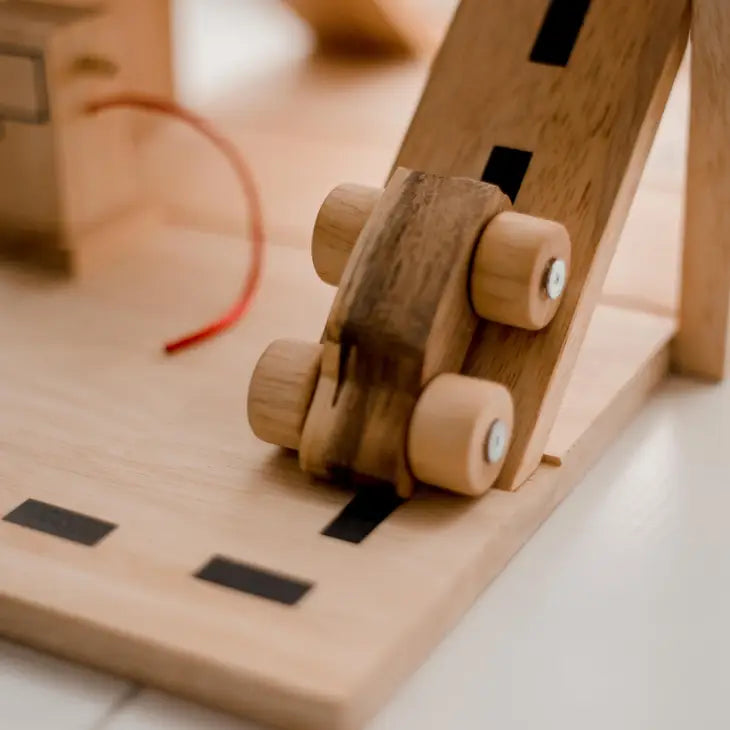 Qtoys Wooden Portable car park set