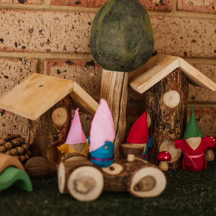 Qtoys Wooden Tree Log houses set of 4