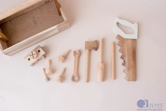 Qtoys Wooden Tool Set