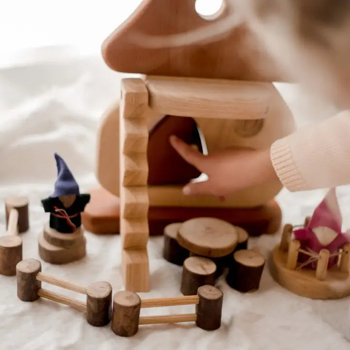 Qtoys Wooden Natural Mushroom House
