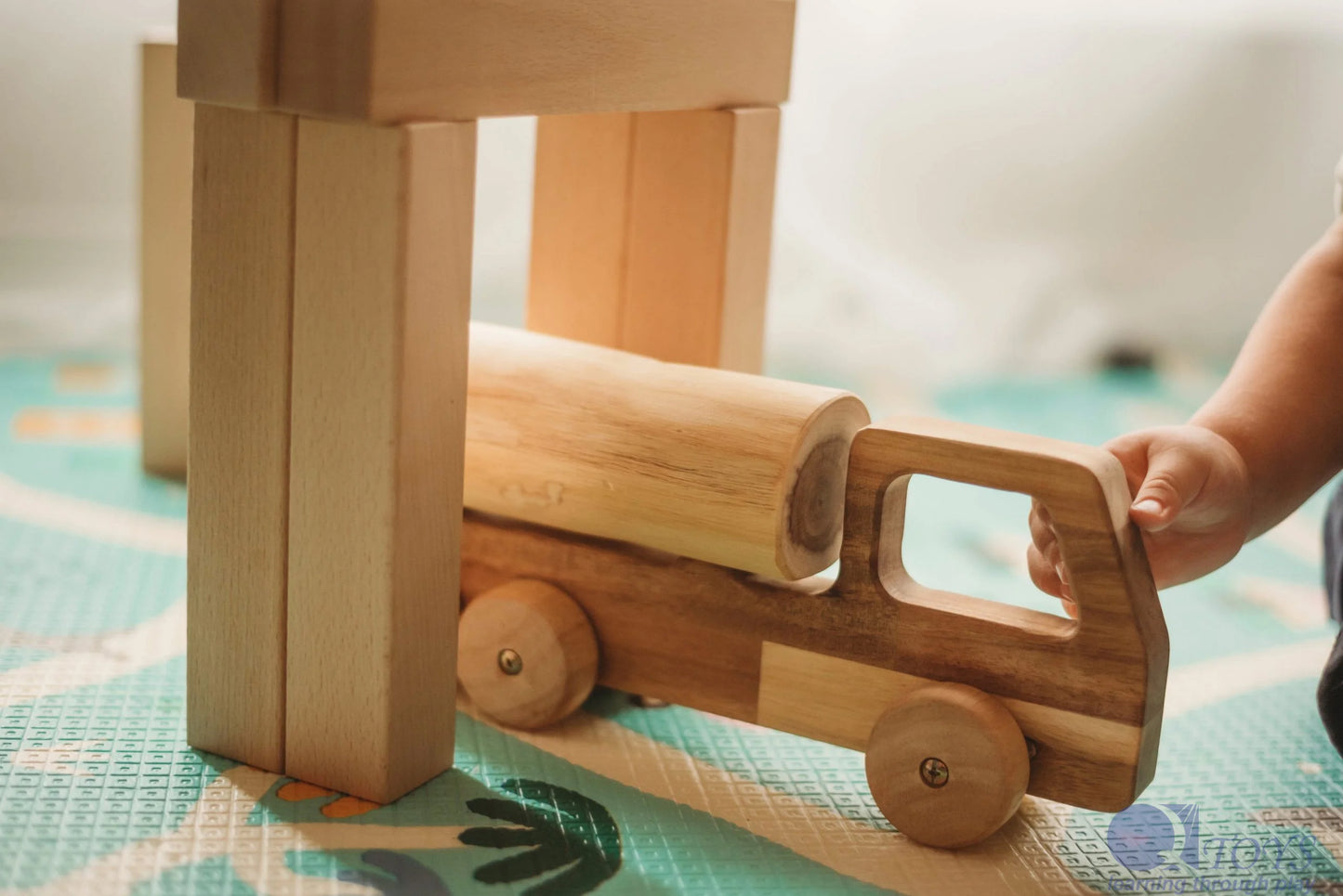 Qtoys Wooden Simple Tanker