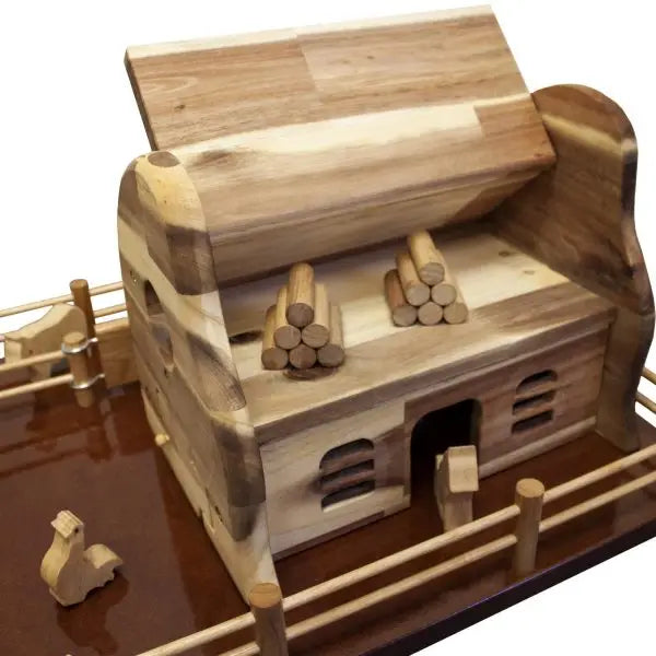 Qtoys Wooden Farm Barn
