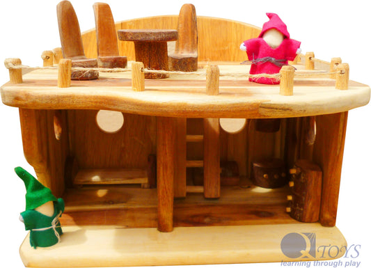 Qtoys Wooden Dollhouse - Medium