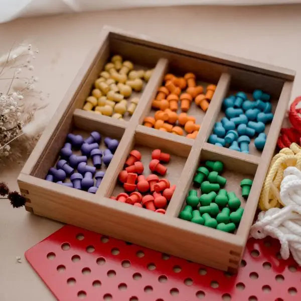 Qtoys Wooden Froebel Peg and Lacing Board