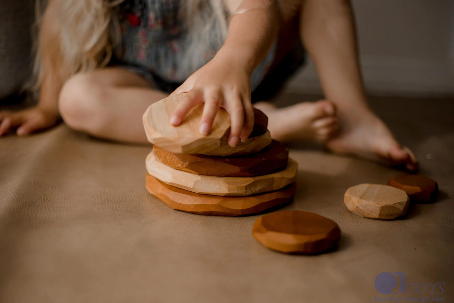 Qtoys Wooden Two Tone Stacking Stones