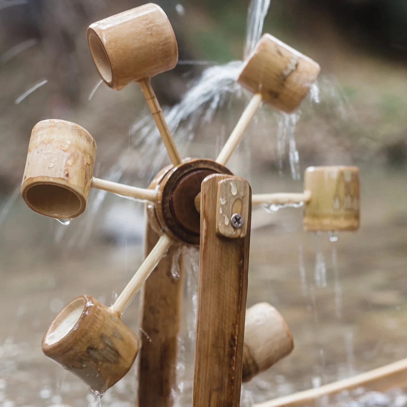 Qtoys Bamboo Water Mill
