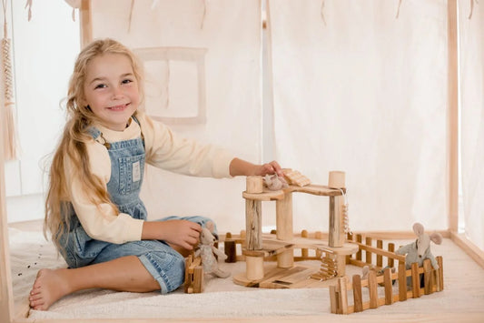 Qtoys Wooden Tree House Construction Set