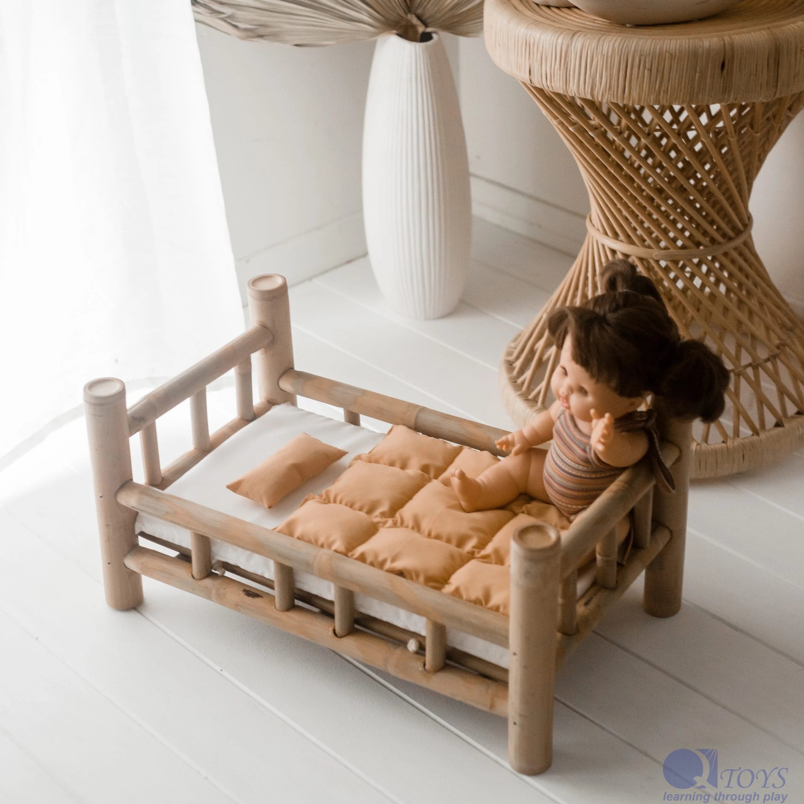Qtoys Bamboo Doll Bed Tiny Tots and Me
