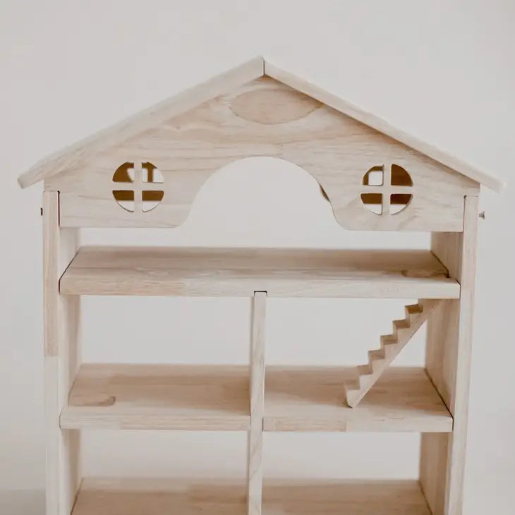 Qtoys Classic Wooden Dollhouse