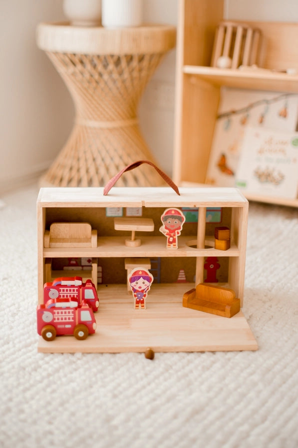 Qtoys Wooden Portable fire station