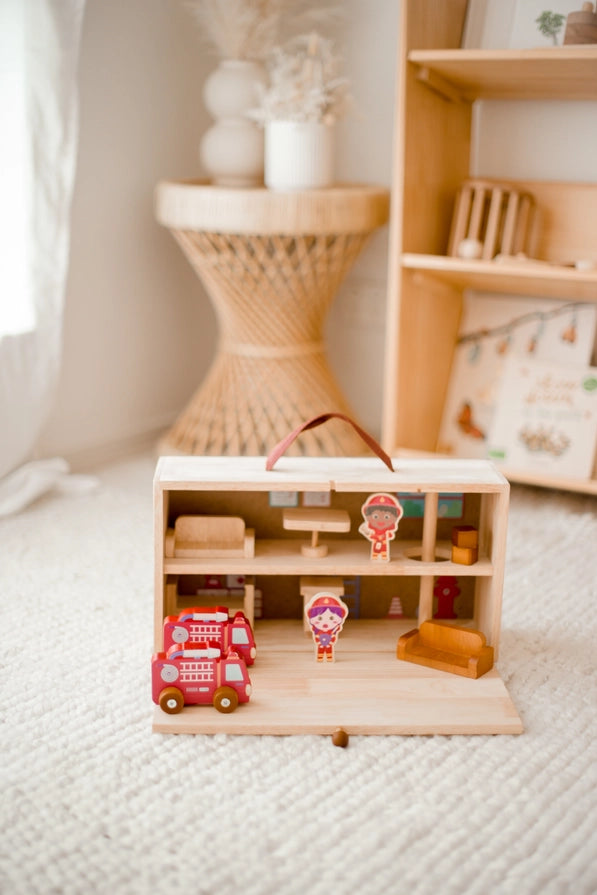 Qtoys Wooden Portable fire station