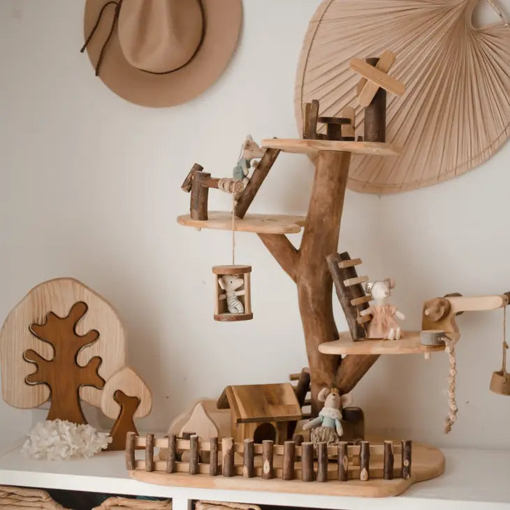 Qtoys Wooden Adventure Tree House