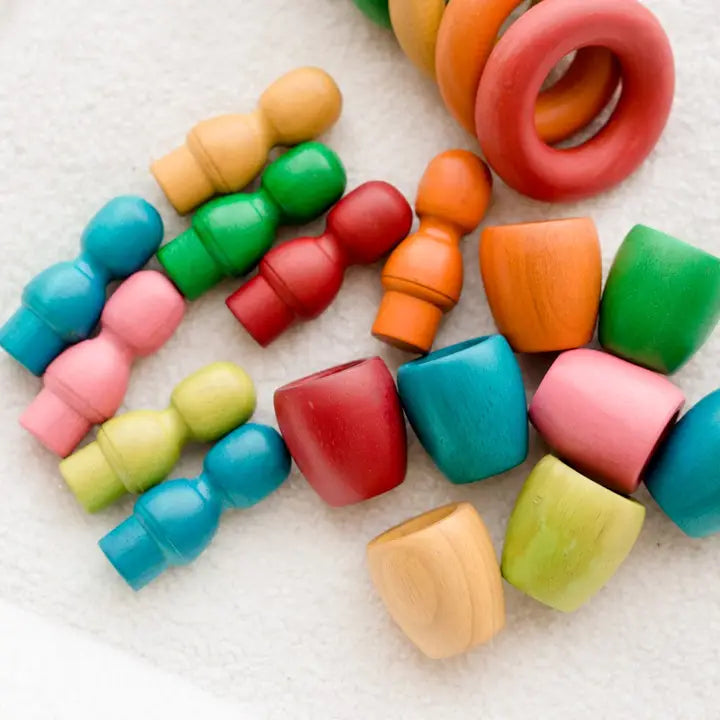 Qtoys Wooden Rainbow People Cups and Rings Set of 24