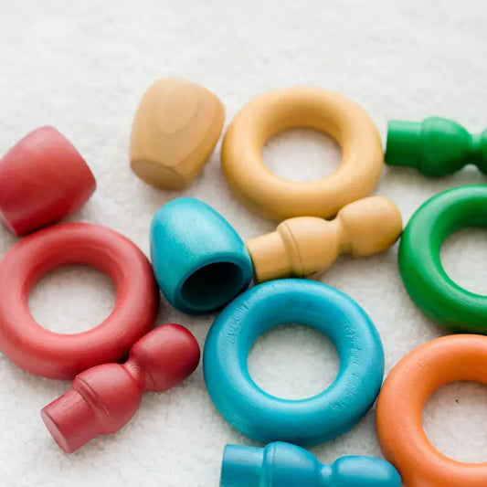 Qtoys Wooden Rainbow People Cups and Rings Set of 24