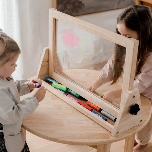 Qtoys 4 in 1 table Easel
