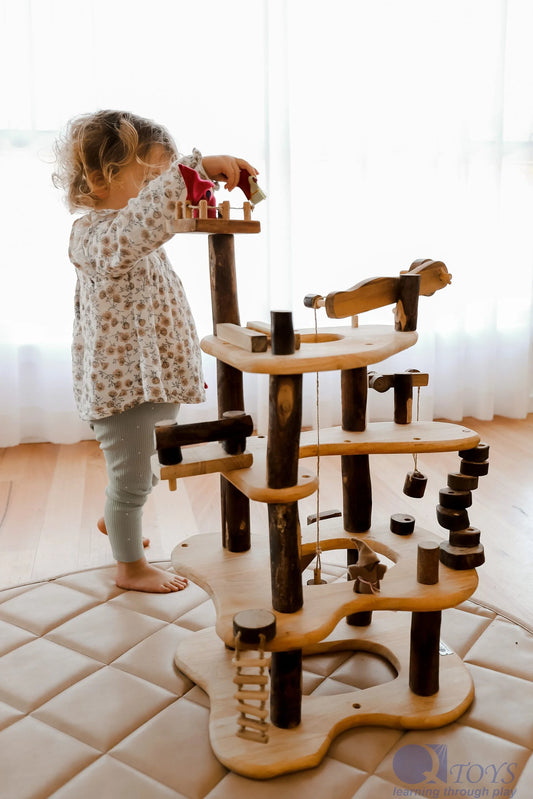 Qtoys Wooden Three level tree house play set
