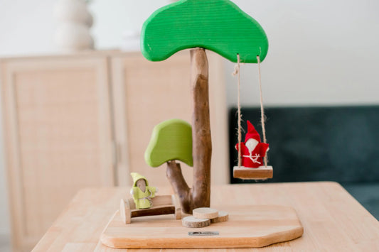 Qtoys Wooden Tree and Swing play set