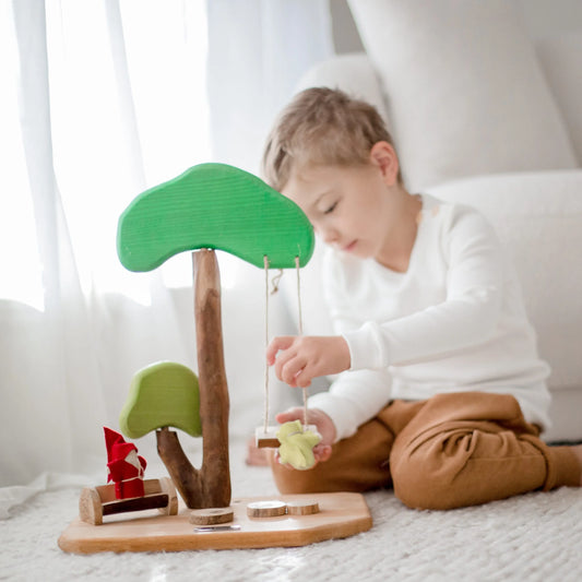 Qtoys Wooden Tree and Swing play set