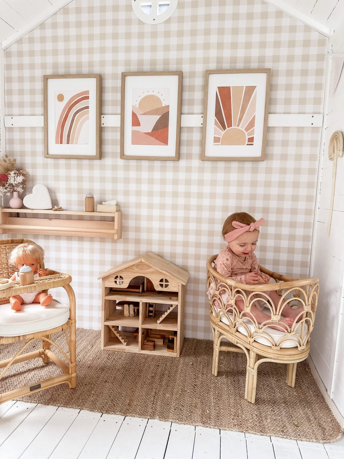Qtoys Classic Wooden Dollhouse