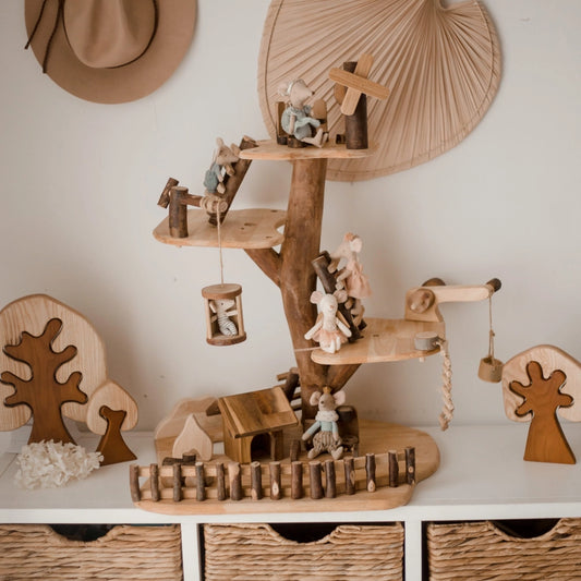 Qtoys Wooden Adventure Tree House