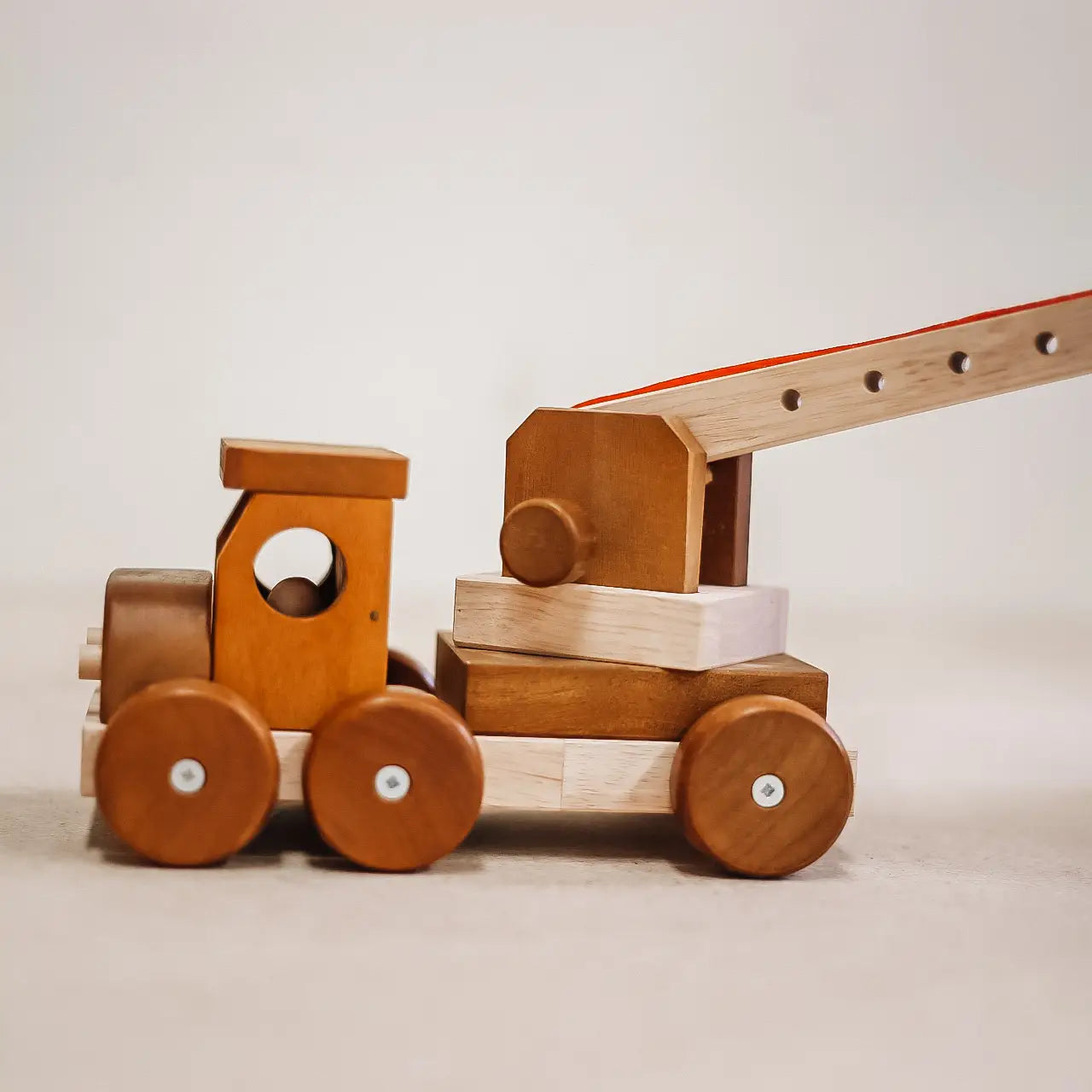 Qtoys Wooden Crane