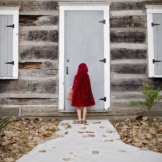 Little Red Riding Hood Cape - Size 5-6 - Great Pretenders Costume