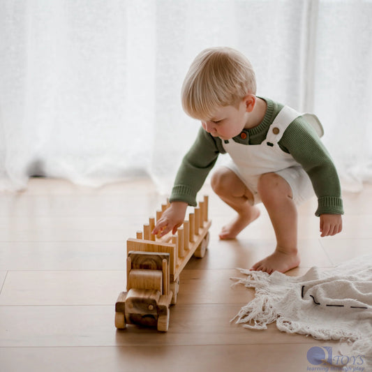 Qtoys Wooden Log Truck