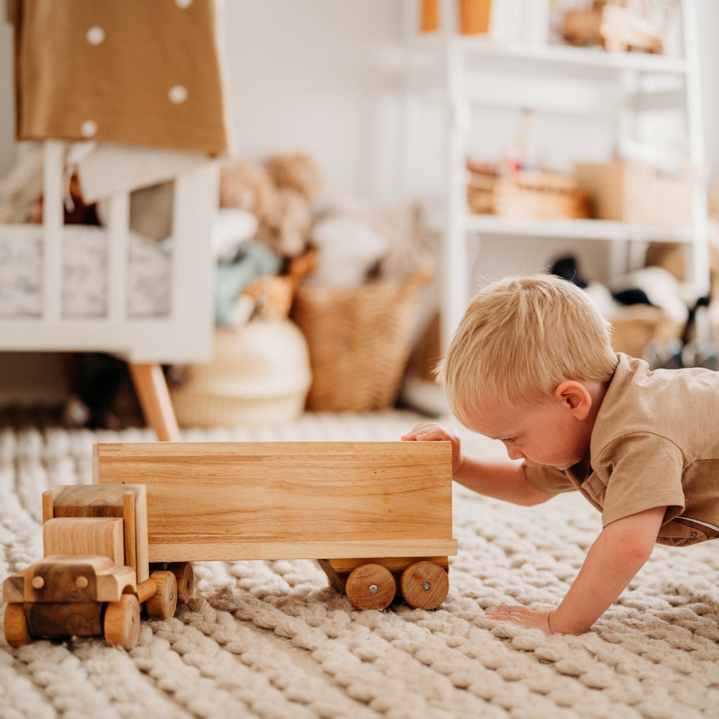 Qtoys Wooden Cargo Truck